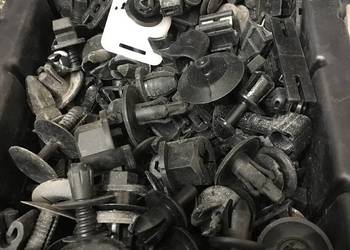 VW AUDI  Skoda Kołki spinki oryginalne VW AUDI  Skoda Kołki spinki oryginalne