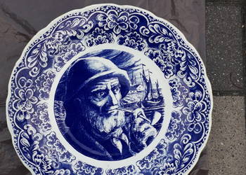 Duży talerz Boch Belgium w stylu Delft sygnowany