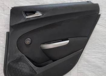 BOCZEK TAPICERKA DRZWI TYŁ PRAWY OPEL ASTRA J IV HB 1557173 13258680