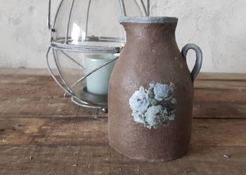 Naczynie ceramiczne ręcznie wykonane.