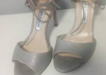 Sandały srebrne skóra naturalna 38 Neścior