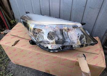 Reflektor prawy toyota Yaris 2010-