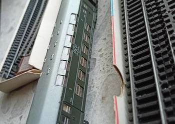 Kolejka Piko wagon PRL + dodatki Skala TT 1:120