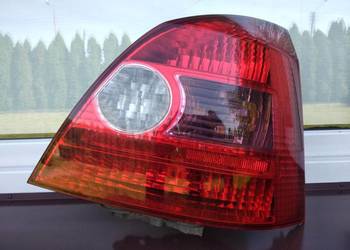 Honda Civic VII 7 5d przedlift lampa tył tylna prawa oryginał Europa