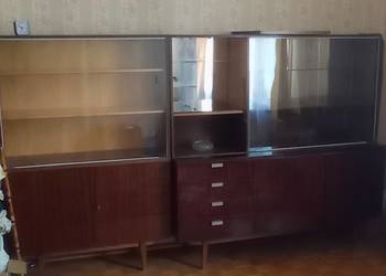 Regały oszklone plus barek - wintage prod Czechy
