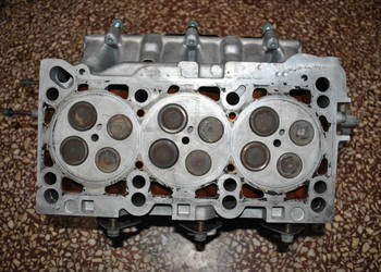 Głowica cylindrów LEWA AUDI A4B5 A6C5 A8D2 PASSAT B5 SUPERB 1 2,5V6 TDI AFB