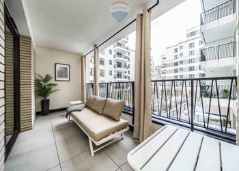 Ekskluzywne loggia garaż z VAT Jeżyce Modena