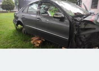 Drzwi w211 c368 Sedan Mercedes E klasa