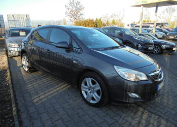 Opel Astra J (2010 - 2019) 1.4 Turbo Cosmo 140KM 2011/XII r.