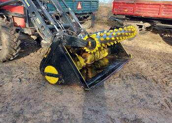 Łyżka  do zadawania paszy paszowozu