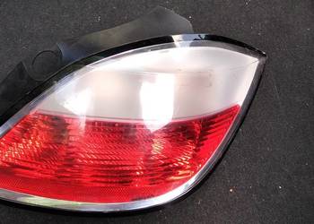Opel Astra H hatchback lampa prawy tył oryginalna
