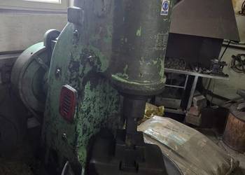 Młot Sprężarkowy Zamech MS-100B – 1968 rok - palenisko