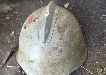 stary przedwojenny kask strażacki