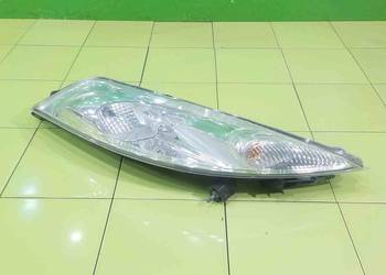 NISSAN JUKE F15 I 1.6 B AUT 12r lampa prawa przod