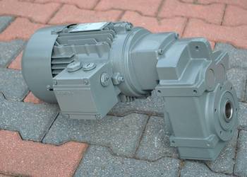 Motoreduktor 1.1kw. 104obr./min. SIEMENS