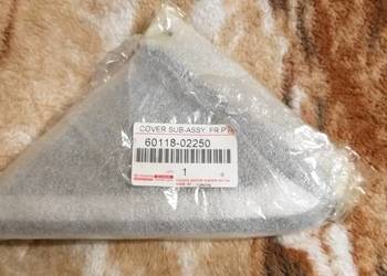 Prawy chrom trójkąt błotnika Toyota Corolla E21 60117-02250