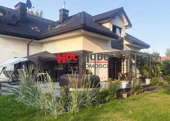 Nowoczesny dom z niezależnym lokalem użytkowym