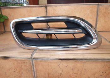 Nissan Micra grill chrom atrapa przód (prawa) 2000 - 2002r