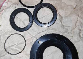 Uszczelniacze dyferencjału przekładni głównej Dniepr MT K650 K750 M72 Ural