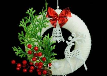 Zawieszka wianek ozdoba na okno szydełkowa 22cm (Z221)