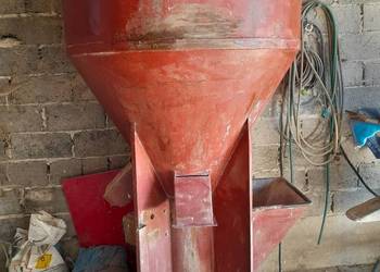 Mieszalnik pasz POM MS 1000