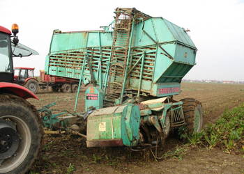 Sprzedam kombajn buraczany Stoll V202