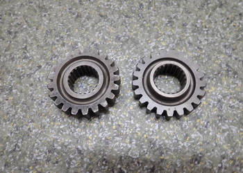 1 SZT. TRYB ZĘBATKA WAŁU KORBOWEGO HONDA CR 250 94-01R