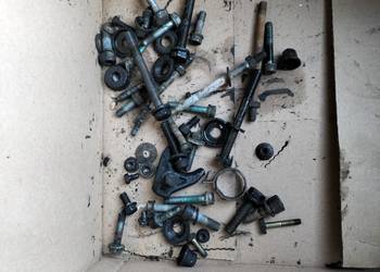 AUDI 80B4 80 B4 1.9TDI 1.9 TDI ŚRUBA NAKRĘTKA OSPRZĘTU SILNIKA