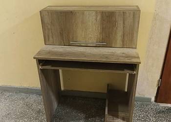 Biurko komputerowe z szafką podwieszaną