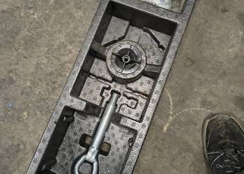 Opel Astra Kombi J wkład bagażnika hak holowniczy ucho 13421056 312624933