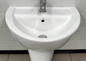 Umywalka z baterią, syfonem i osłoną syfonu