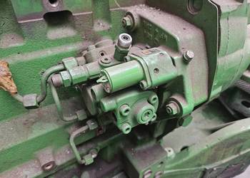 pompa paliwa RE543262 John Deere 7280R 6090 6090RW402