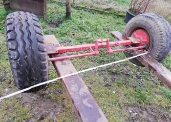 Oś hamowana do przyczepy na kołach balkonowych