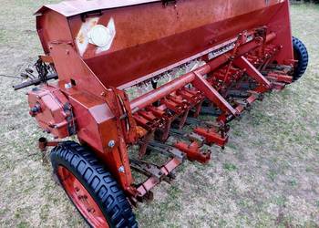 Siewnik Poznaniak przekładnia olejowa Transport Rozsiewacz