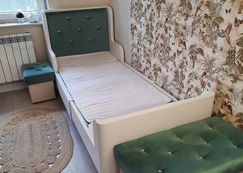 Łóżko z IKEA+dwie pufy