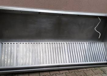 Okap gastronomiczny z łapaczami tłuszczu 240x110x50