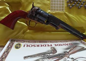 Rewolwer czarnoprochowy Colt Navy Uberti 1851 oval 7,5" kal. 36