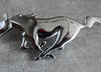 Emblemat Mustang srebrny konik do Ford