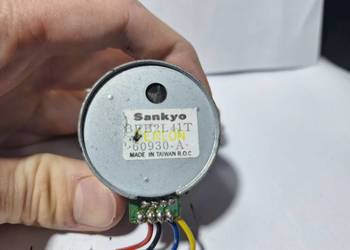 Silnik silniczek do magnetofonu Sankyo BFB2L41T