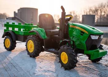 Traktor JOHN DEERE z przyczepą firmy Peg Perego