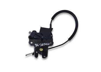 ZAMEK KLAPY BAGAŻNIKA TYŁ VW PASSAT B6 SEDAN 4E0827505C 4F5827505B