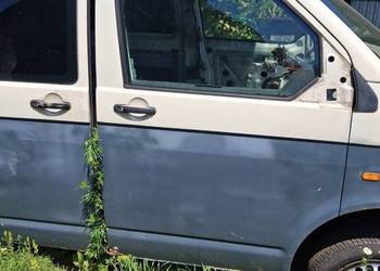 Dzrwi VW T 5