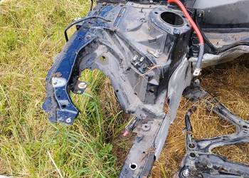 Podłużnica prawa Audi a4 b9 przed lift kolor ly9b