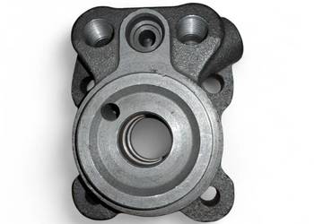 Pokrywa przednia siłownika hydraulicznego Wladimirec T-25 LTZ C751111021