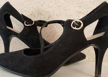 Buty damskie na obcasie marki Graceland