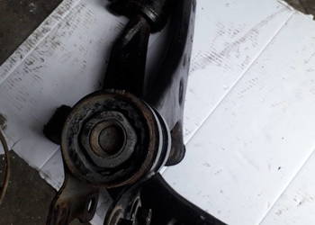 Wachacze ford cmax przód