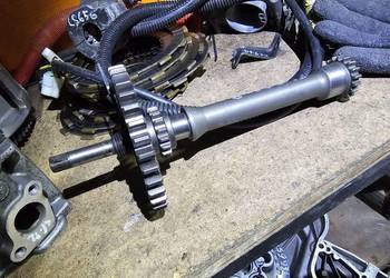Suzuki TL 1000 wałek pompy wody balansu tl1000 1000r r tl1000r zębatka tryb