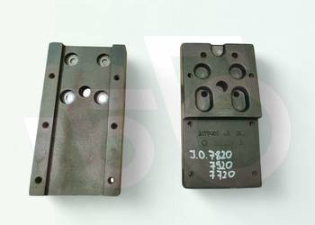 Płyta adaptera błotnika R179439 JOHN DEERE 7820
