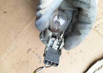 AUDI 80 B3 B4 A6C4 OPRAWKA ŻARÓWKI TYLNEJ LAMPY