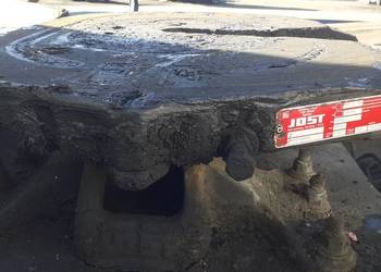 Siodło JOST  typ JSK40 razem z podstawą, kompletne